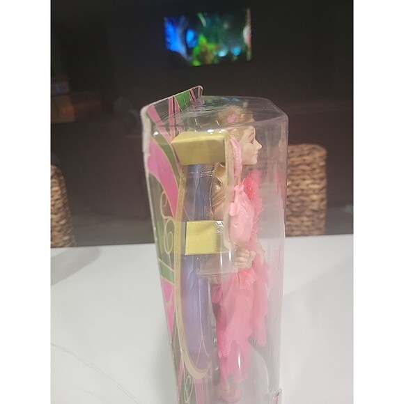 Wicked Glinda Fashion Doll With Removable Fashions & Accessories - Picture 8 of 15